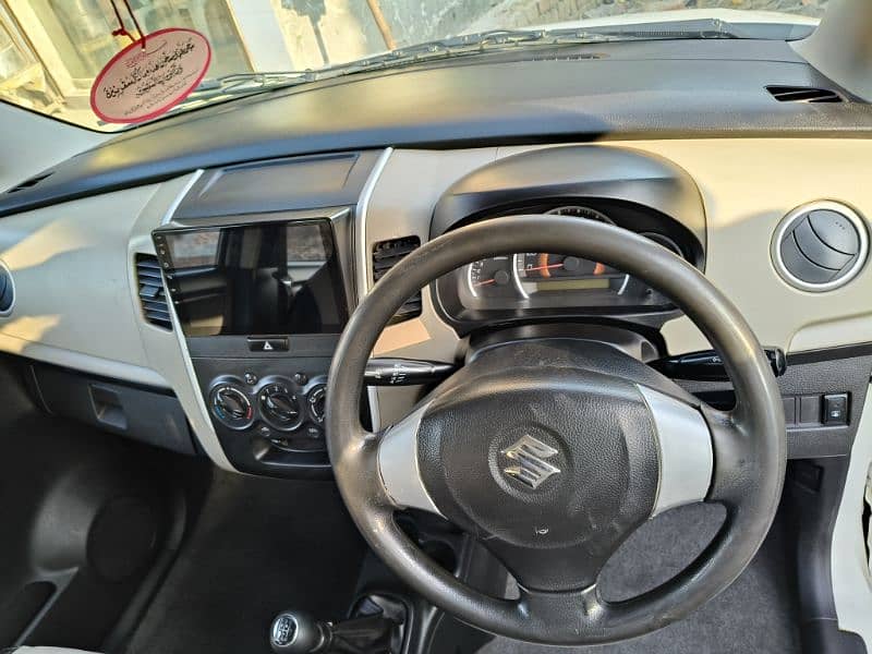 Suzuki Wagon R 2018 3