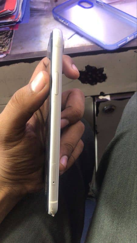 iphone xR 64 gb Non PTA 3