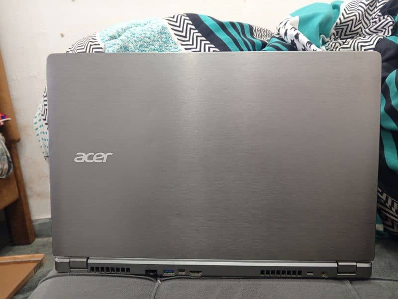 Acer aspire M5 processor core i5 with touch screen 1