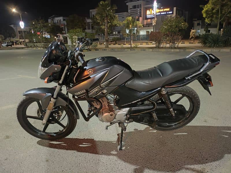 Yahama YBR125 2015 Model For Sale 10