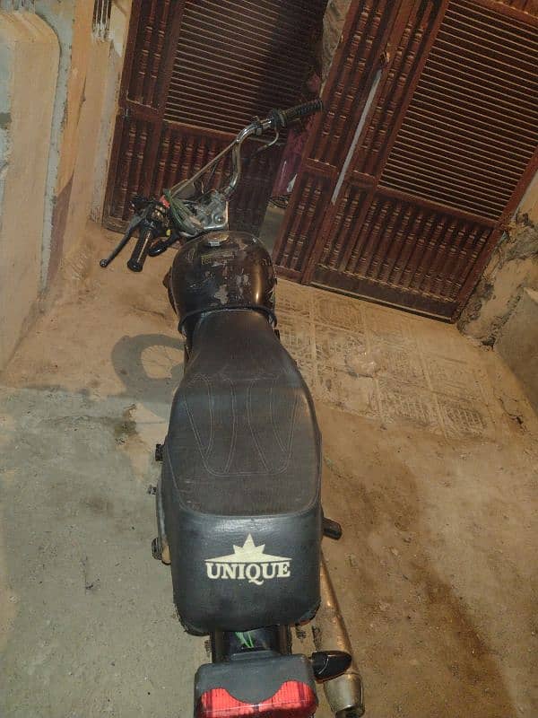 unique 70cc 2021 model saaf suthri bike hay 0