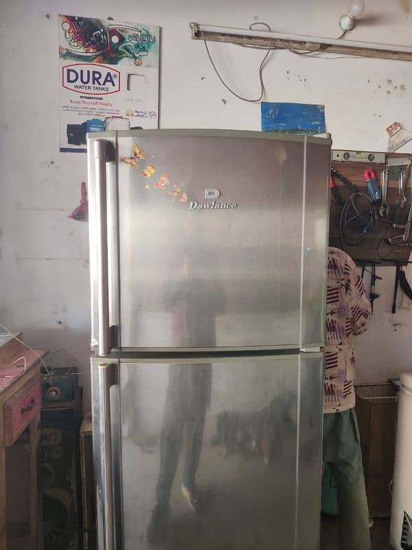 Dawlance fridge good condition all ok contact 03236403832 4