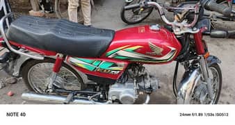 Honda CD70 only 3200km driven. new condition