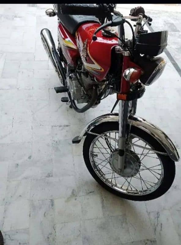 Honda 125  2019 Model  showroom condition 8