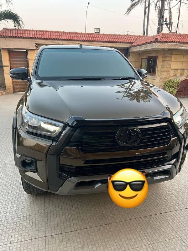 Toyota Hilux 2022 3