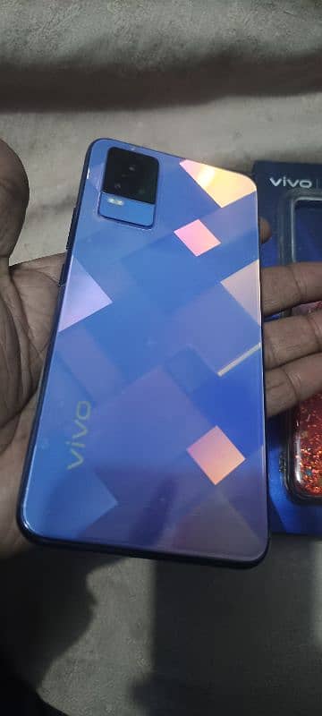 vivo v21e 8+128 1