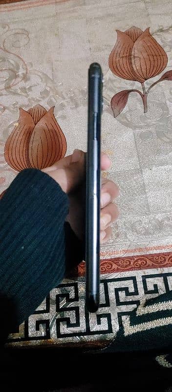 I phone 11 pro max 256 gb 10 by 10 condition JV 5