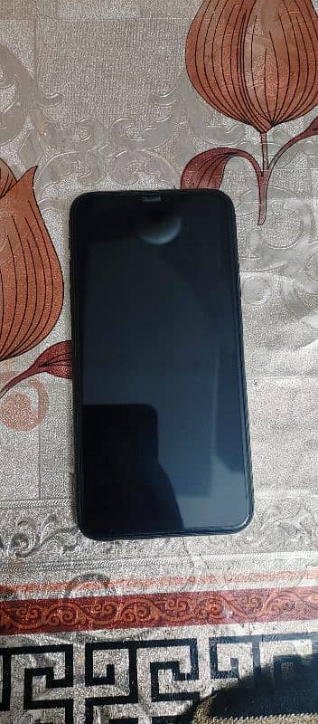 I phone 11 pro max 256 gb 10 by 10 condition JV 6