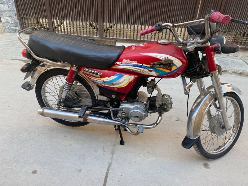 safari motorcycles hay or Rawalpindi ka number laga huwa hay 1