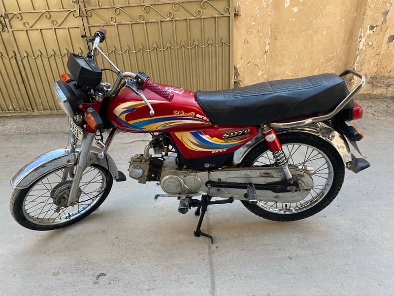 safari motorcycles hay or Rawalpindi ka number laga huwa hay 2