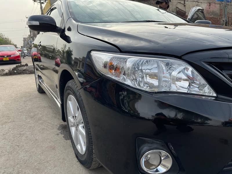 Toyota Corolla Altis 2012 1