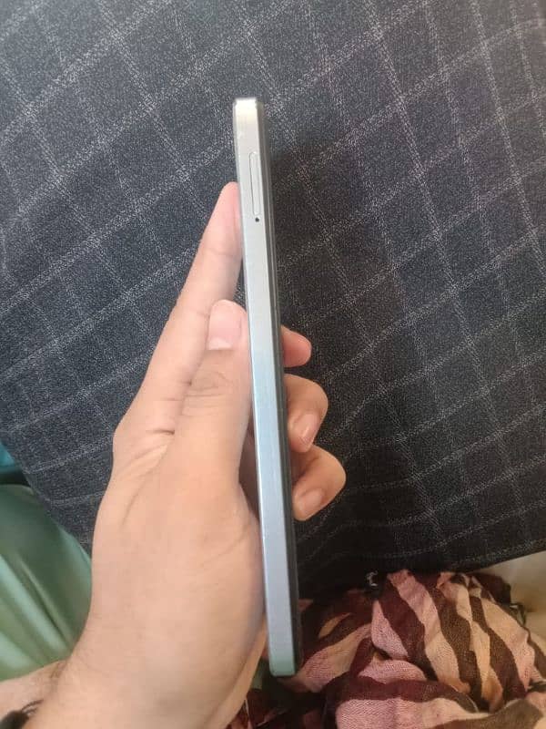 Infinix Hot 30i 8/128  with Box 1