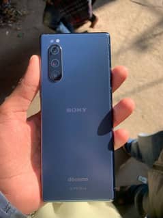 Sony Xperia 5 in blue color 10/10 condition Non pta Water pack