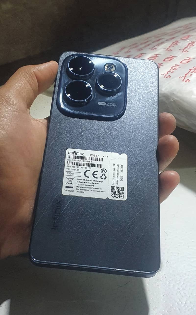 Infinix Hot 40 pro 7