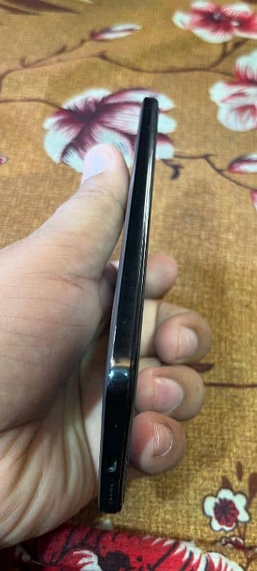 Redmi Note 11 with charger /box. 10/10 condition 1