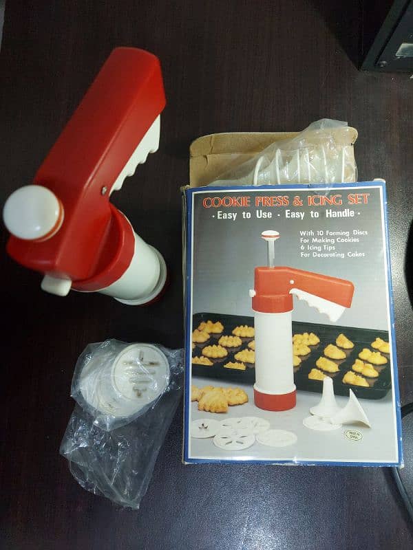 Cookie Press & Icing Set 7