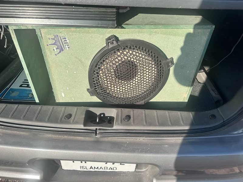 car speaker with amplifier 10