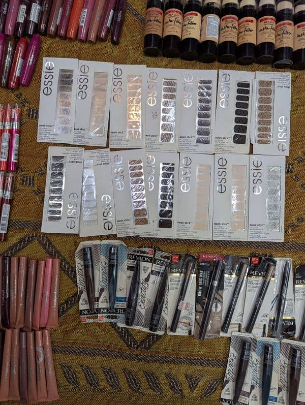 Branded Makeup for Sale (per piece 1000) 9