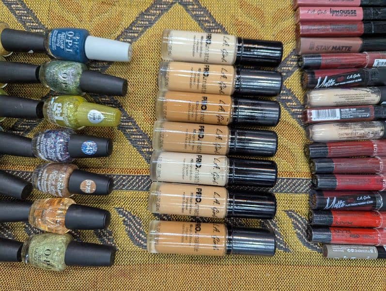 Branded Makeup for Sale (per piece 1000) 15