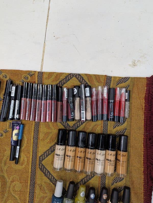 Branded Makeup for Sale (per piece 1000) 17