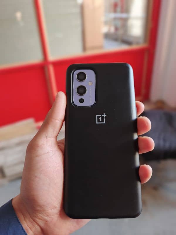 OnePlus 9 – 10/10 Original Accessories | Only 60k 1