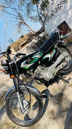 Honda 125 Black 2023 Model New Condition