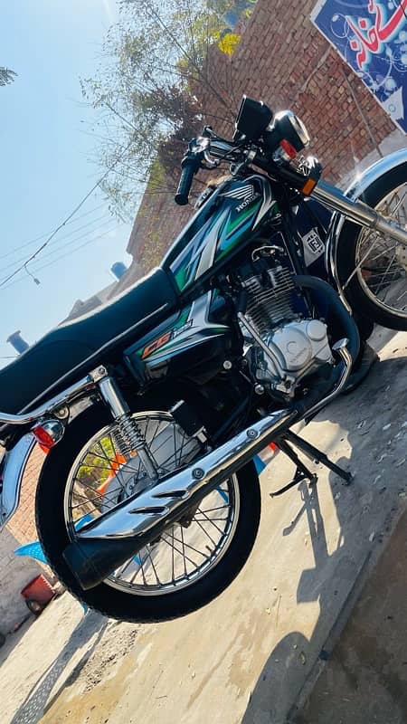 Honda 125 Black 2023 Model New Condition 2