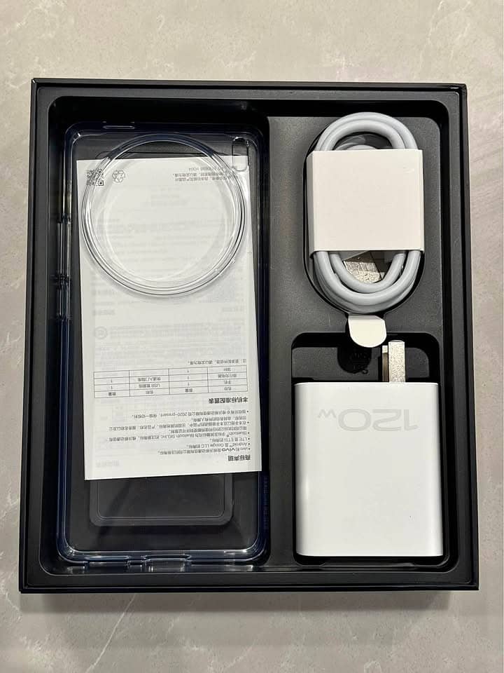 Vivo X100 Pro - White Official PTA Approved (12+256GB) 0