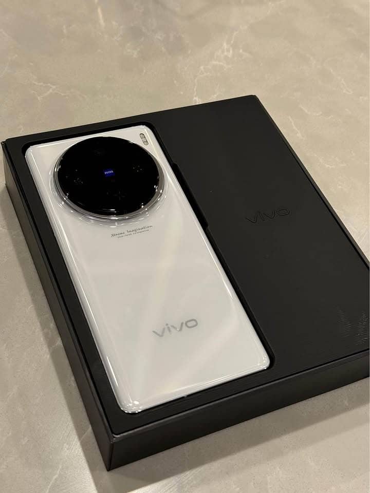 Vivo X100 Pro - White Official PTA Approved (12+256GB) 1