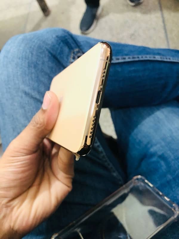 Iphone 11pro 64GB PTA Approved 4