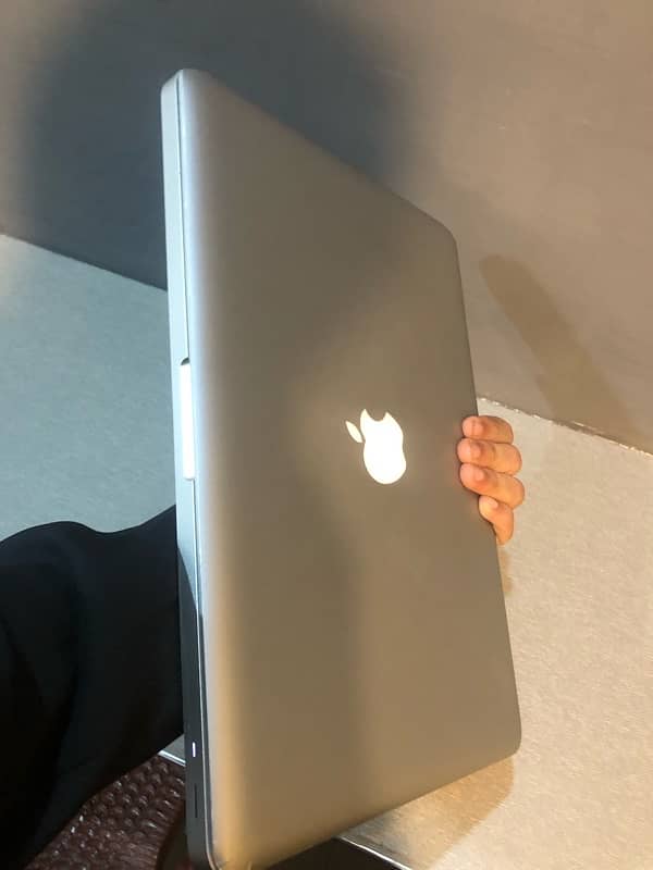 MacBook Pro - 13” Display (Core i5) 4