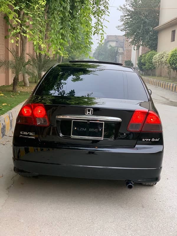 Honda Civic Oriel 2004 6