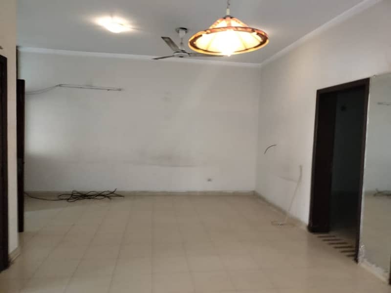 10 Marla Spacious House Is Available In Bahria Town - Sector E For rent 0