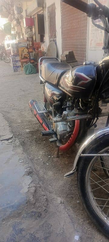 Honda 125 2024 model good condition 10 by 10 2