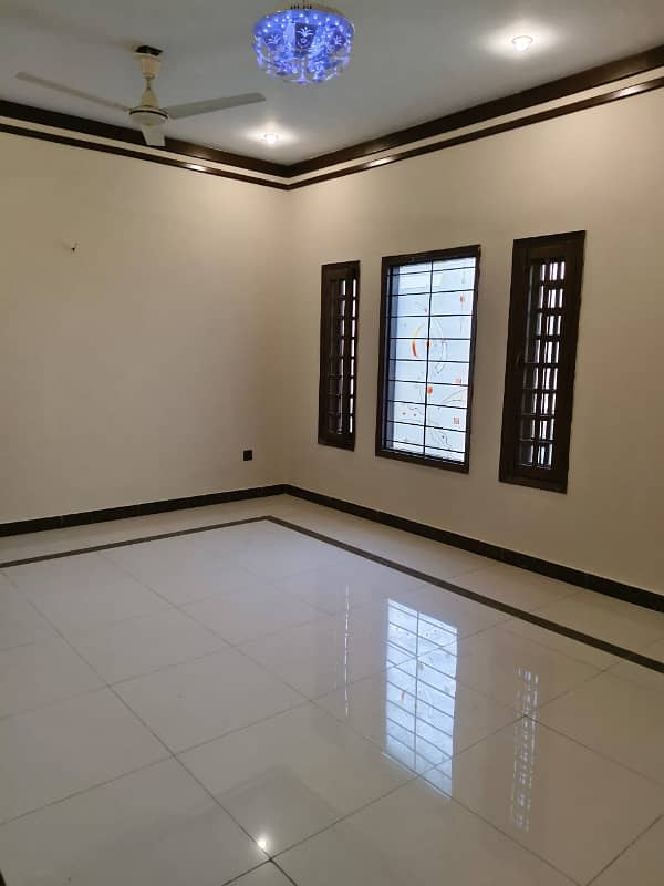 300yards portion Available for rent Upper portion 3bed dd Tile flooring Line water Outclass location Dha phase 7. . . 0322.5996882 4