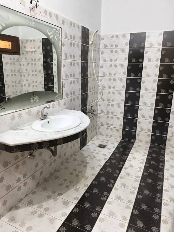 300yards portion Available for rent Upper portion 3bed dd Tile flooring Line water Outclass location Dha phase 7. . . 0322.5996882 6