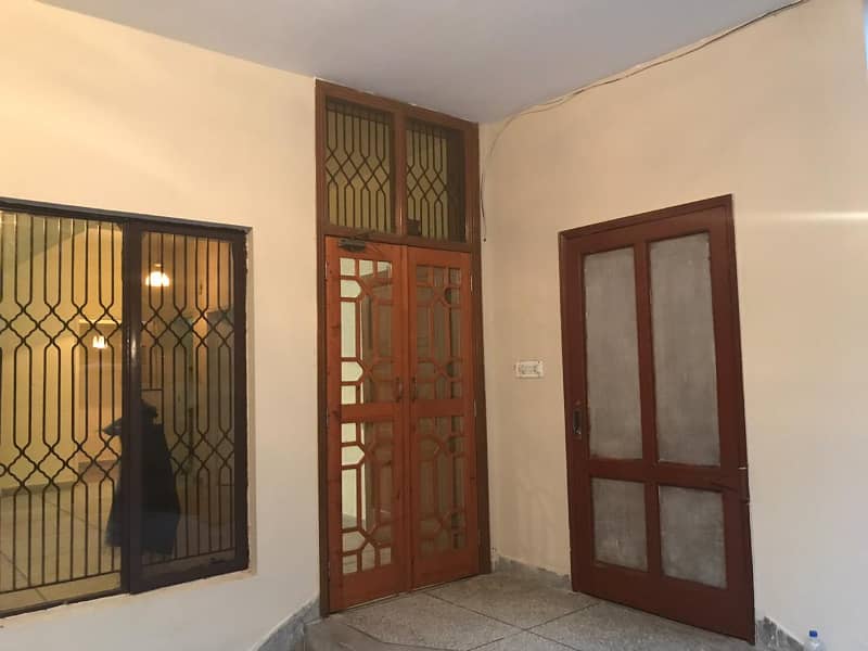 10-Marla Facing Park 03 Bedroom House Available For Sale In Askari-9, Lahore Cantt 4