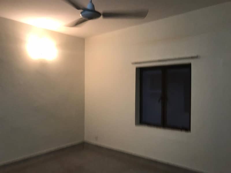 10-Marla Facing Park 03 Bedroom House Available For Sale In Askari-9, Lahore Cantt 0