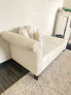 Two seater white sofa seti