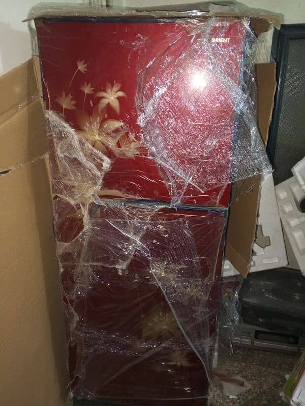 ORIENT LARGE SIZE FRIDGE RED COLOR FOR SALE NOT USED FRESH CONDITION 1