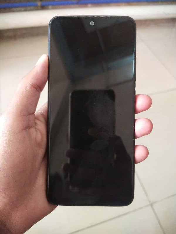 redmi note 11 mobile and box 1