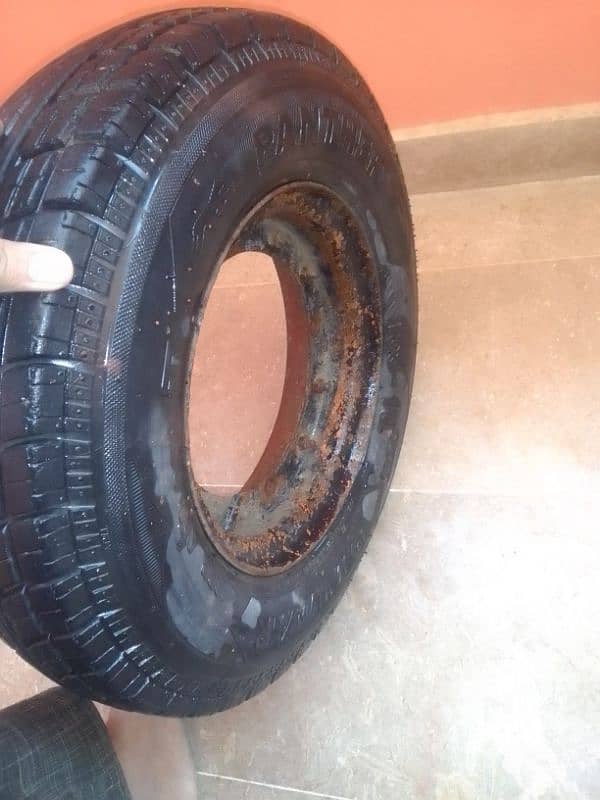 Rickshaw tyre 5