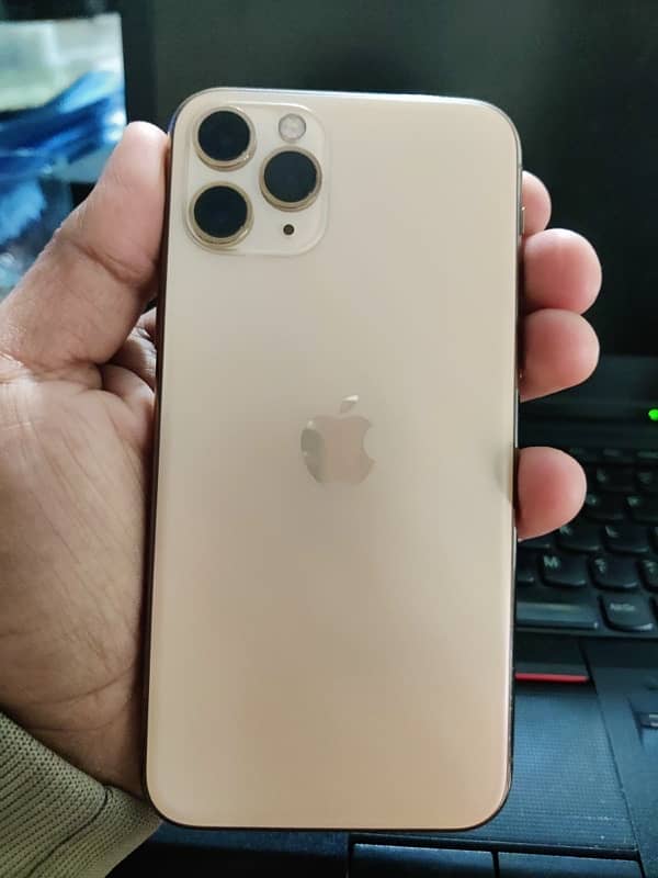 Iphone 11 Pro (64 GB) PTA Approved with Box 5