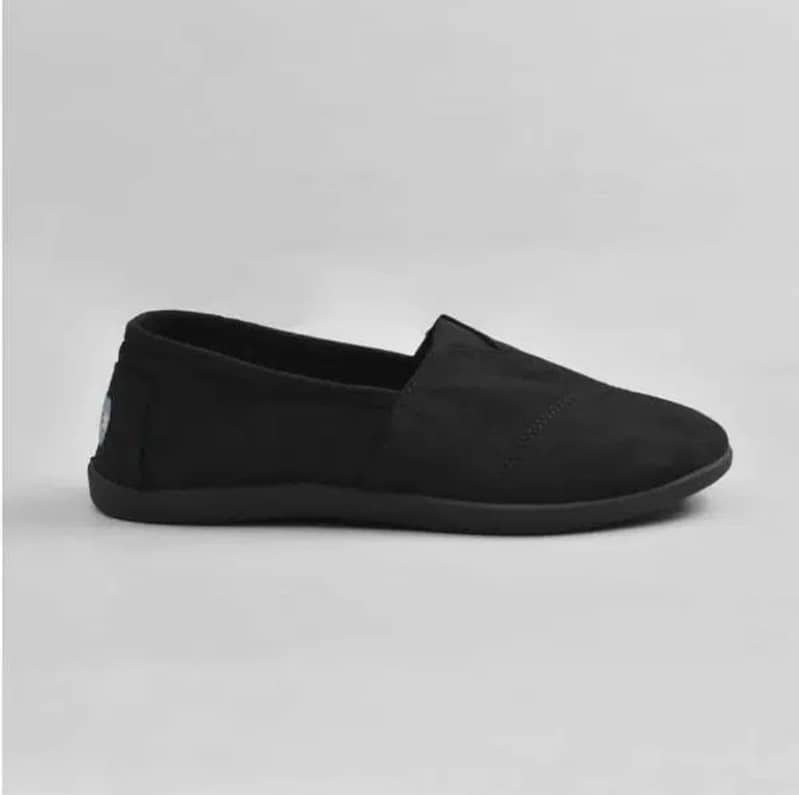 TOMS UNISEX BLACK CANVAS SHOES 5