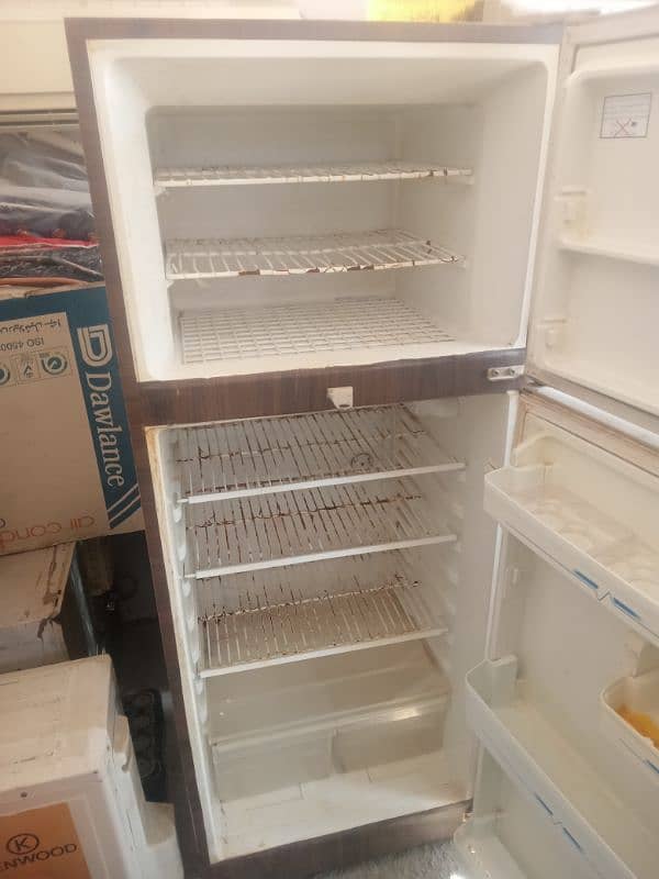 Haier fridge Medium size Urgent Sale 2