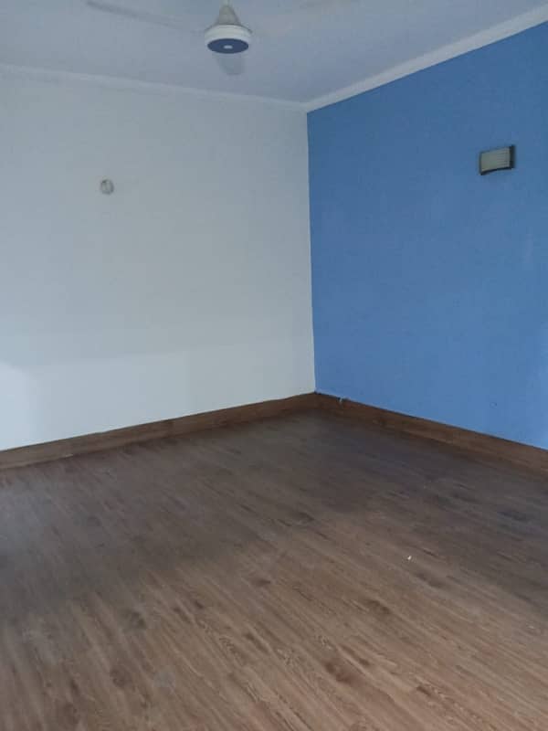 One Kanal Upper Portion For Rent 12