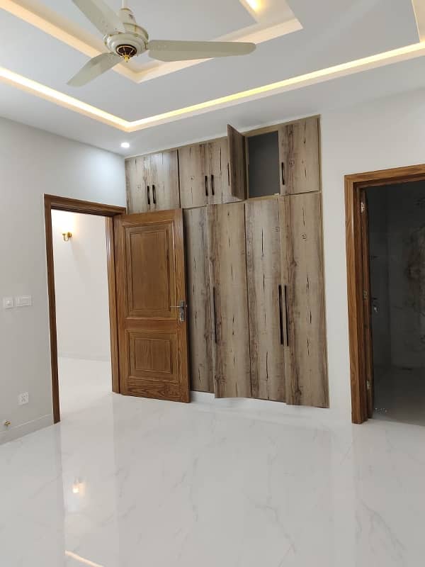 14 marla Upper portion available for Rent G-13 Contact:-0347-7163075 7