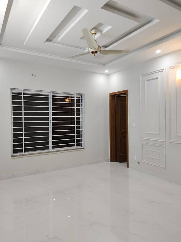 14 marla Upper portion available for Rent G-13 Contact:-0347-7163075 8