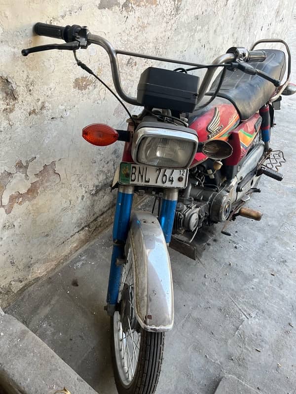 Honda 70 2012 Good Condition Only Oil Tank Leekage 1