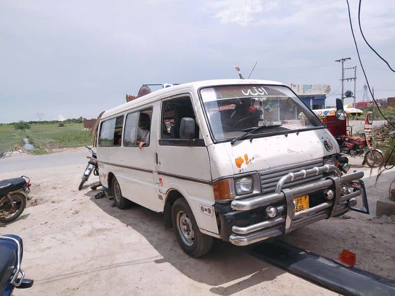 Mazda Hiace Van 0